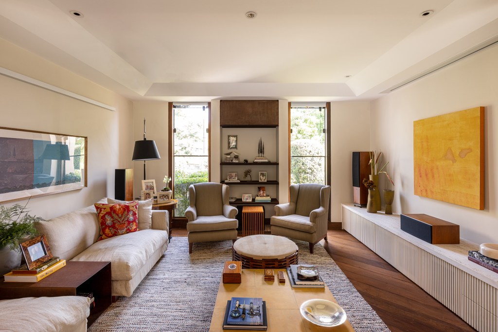 Novo layout de casa dos anos 1980 mantém essência da arquitetura original