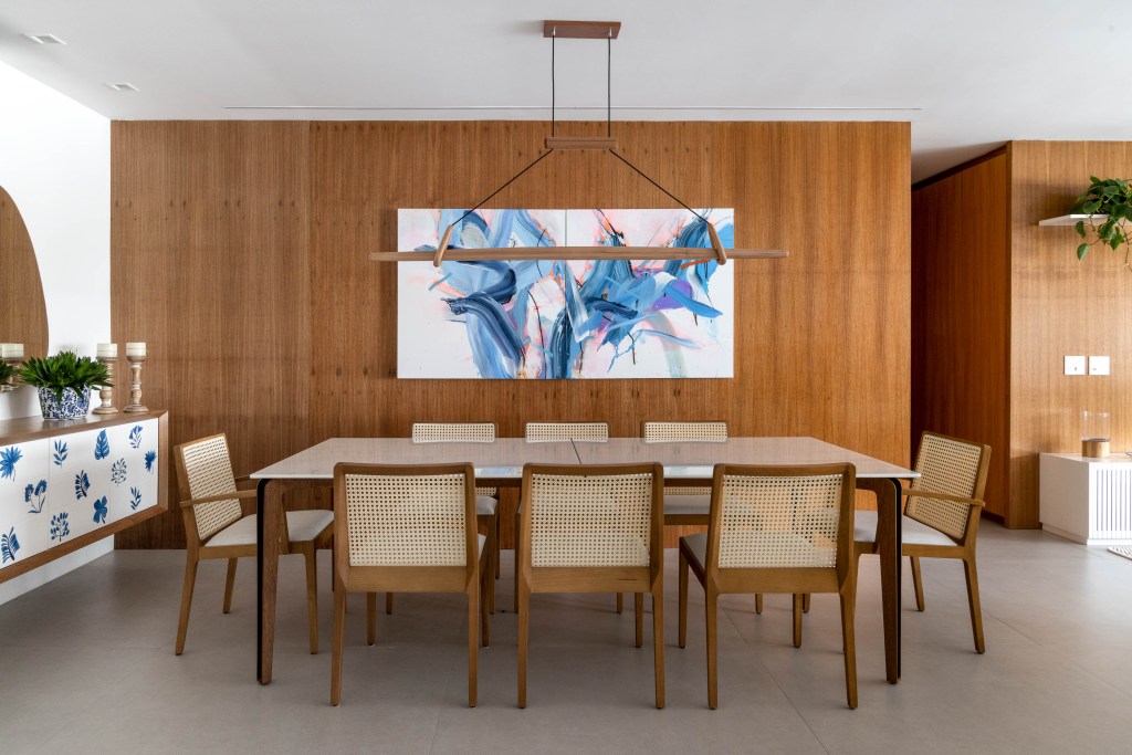 Dicas para decorar a parede com quadros sem erro